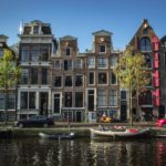 Doe mee met de Canal Cleanup event van Oris Amsterdam